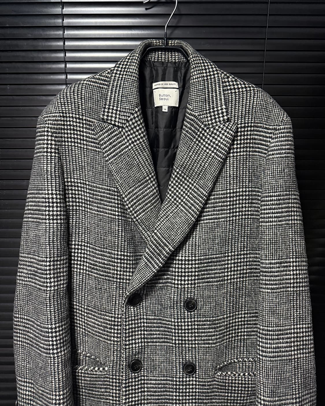 버튼 서울 하운드 체크 피크드 카라 더블 울 코트 48 미니멀  상품이미지1
