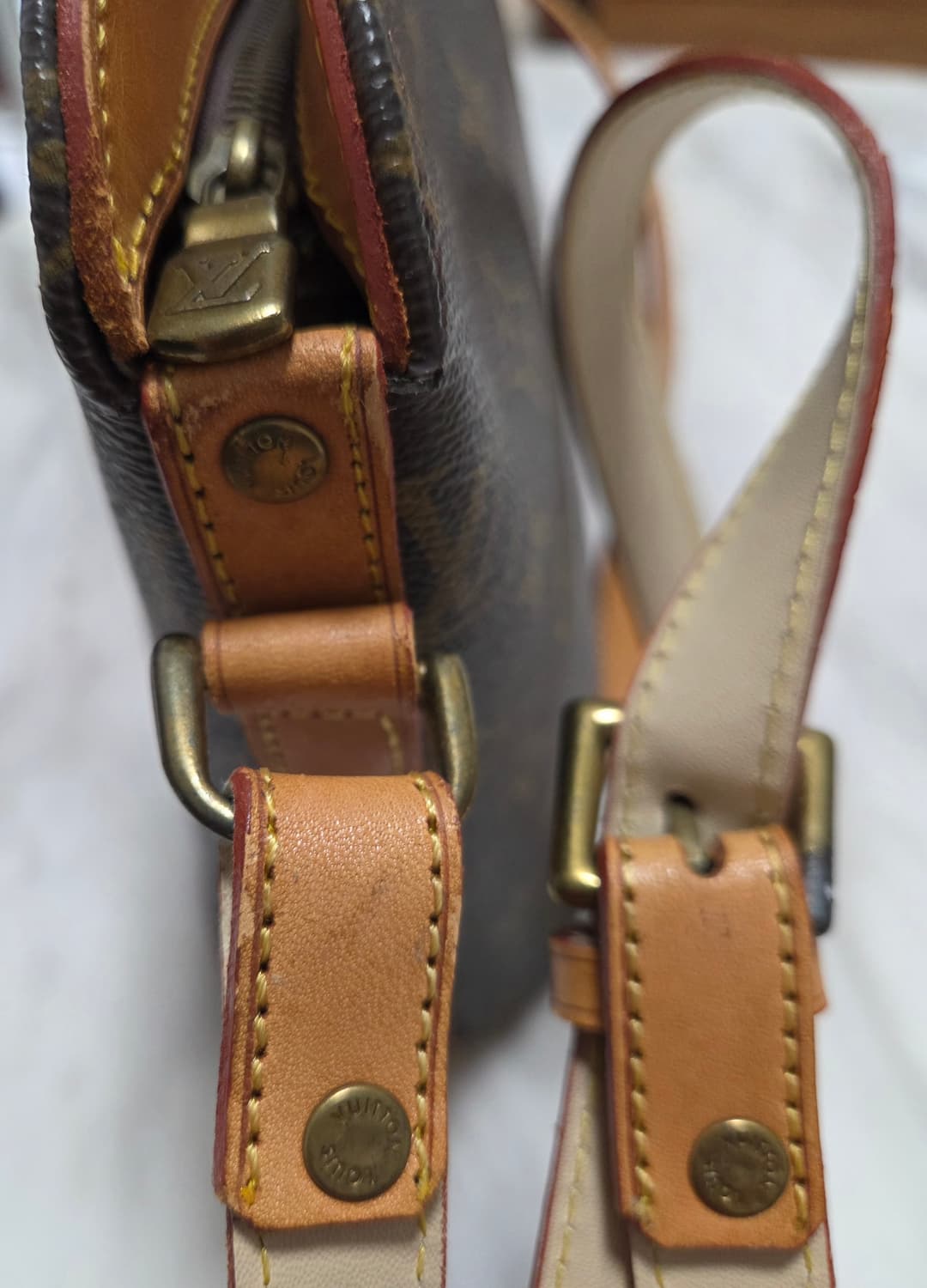 루이비통 버켓 크로스백 상품이미지6