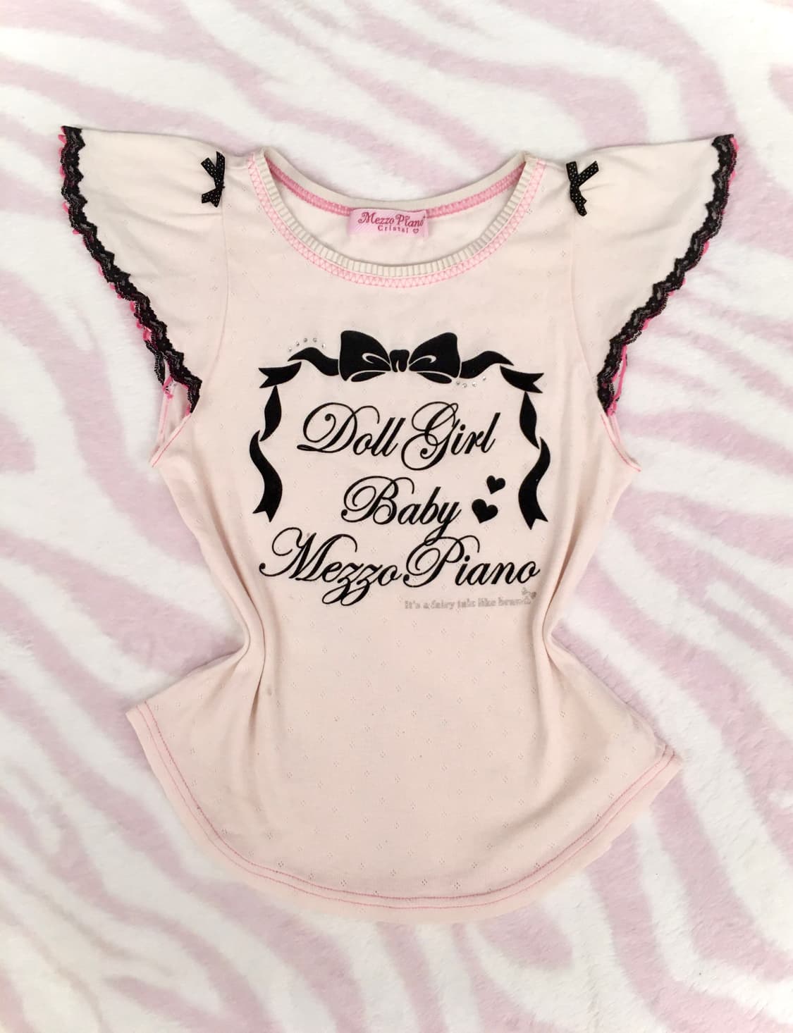 메조피아노 페일핑크 리본 레터링 레이스 반팔 탑 히메갸루 조지후쿠 상품이미지1