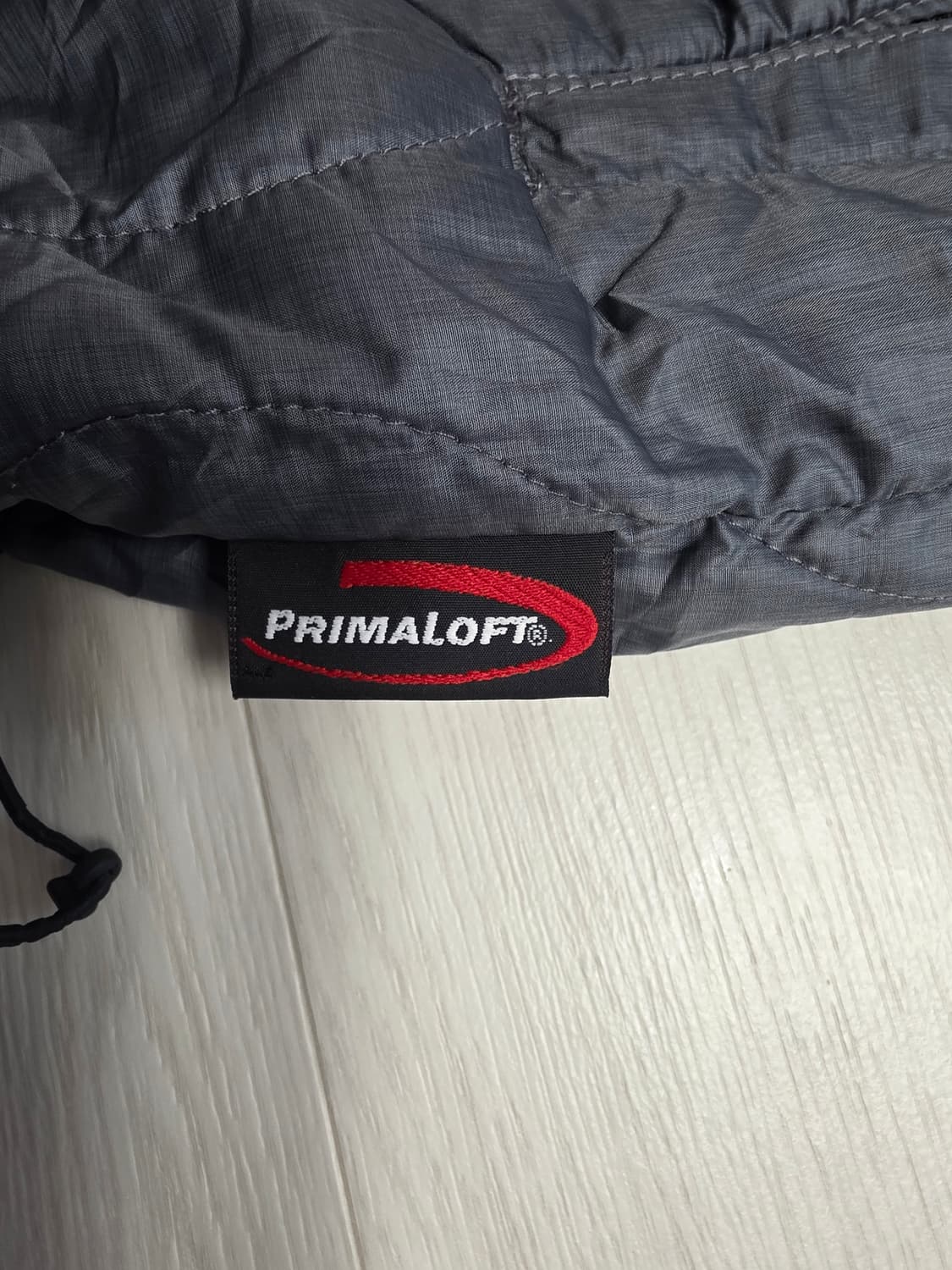 컬럼비아 프로마로프트 경량 양면 패딩 110사이즈 상품이미지2