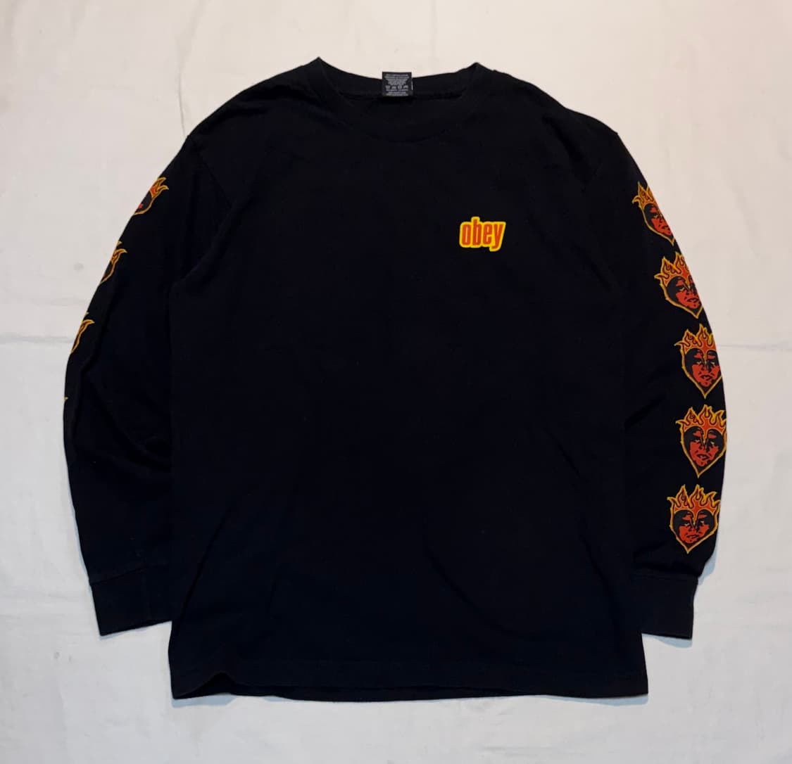 오베이 플레임 하트 롱슬리브 긴팔티 블랙 상품이미지3