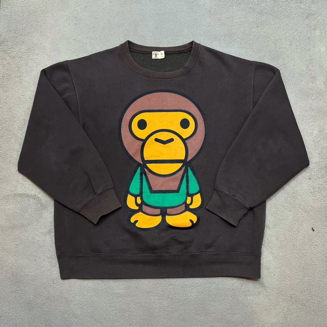 베이프 마일로 맨투맨 상품이미지1