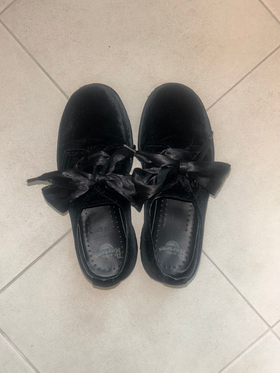 닥터마틴 왕리본끈 홀리 벨벳 통굽 로퍼 UK4(230) 상품이미지2