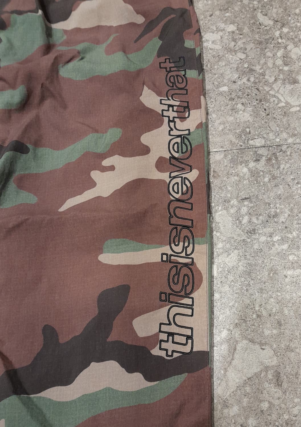 💥디스이즈네버댓 나일론 카모 조거 팬츠 (S)
 상품이미지6