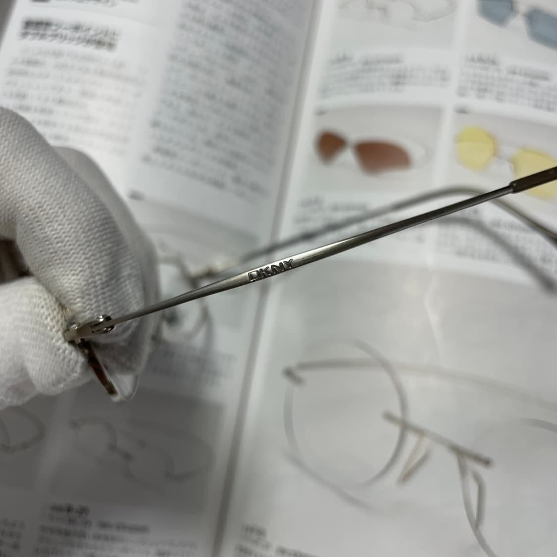 DKNY 도나카란뉴욕 티타늄 실버 빈티지 안경 47 상품이미지4