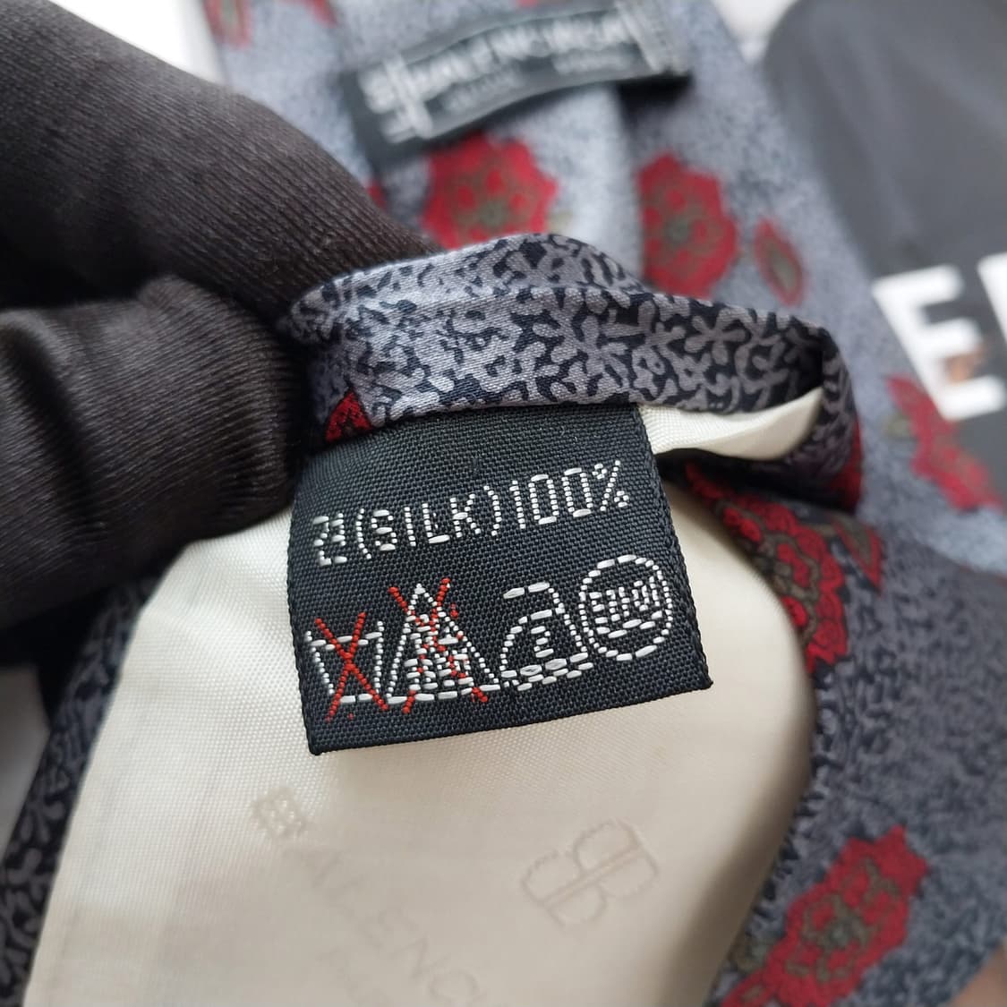 발렌시아가 네이비 플라워 패턴 넥타이 8.7cm A+~A등급 K2734
 상품이미지10