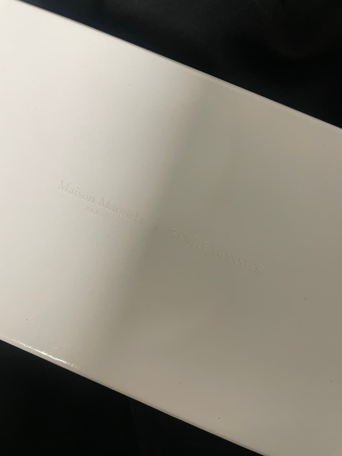 (새상품) 젠틀몬스터x메종마르지엘라 선글라스 MM108 01 블랙 상품이미지9