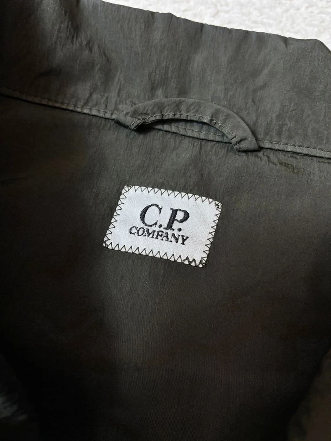 cp컴퍼니 18FW 폴리쉘 가먼트다잉 렌즈 자켓 PN7623 상품이미지7