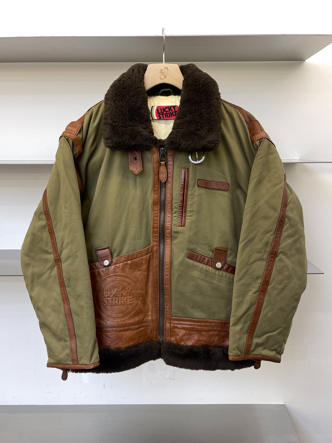 럭키 스트라이크 U.S.A.F 타입 B-3 홀스하이드 무스탕 상품이미지1