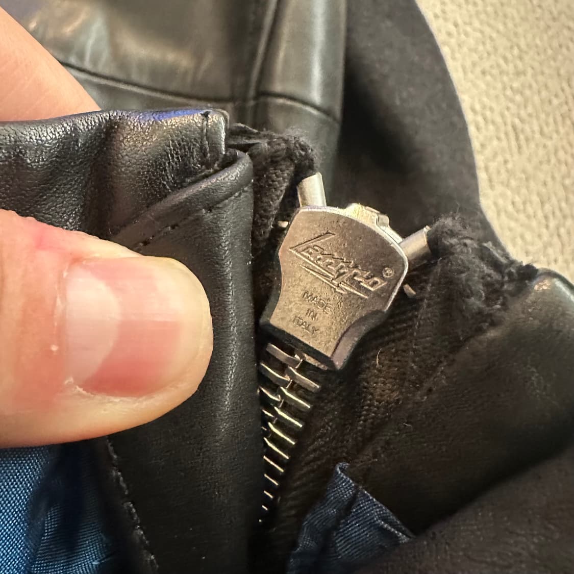 디젤 카우레더 나폴레옹 자켓 상품이미지5