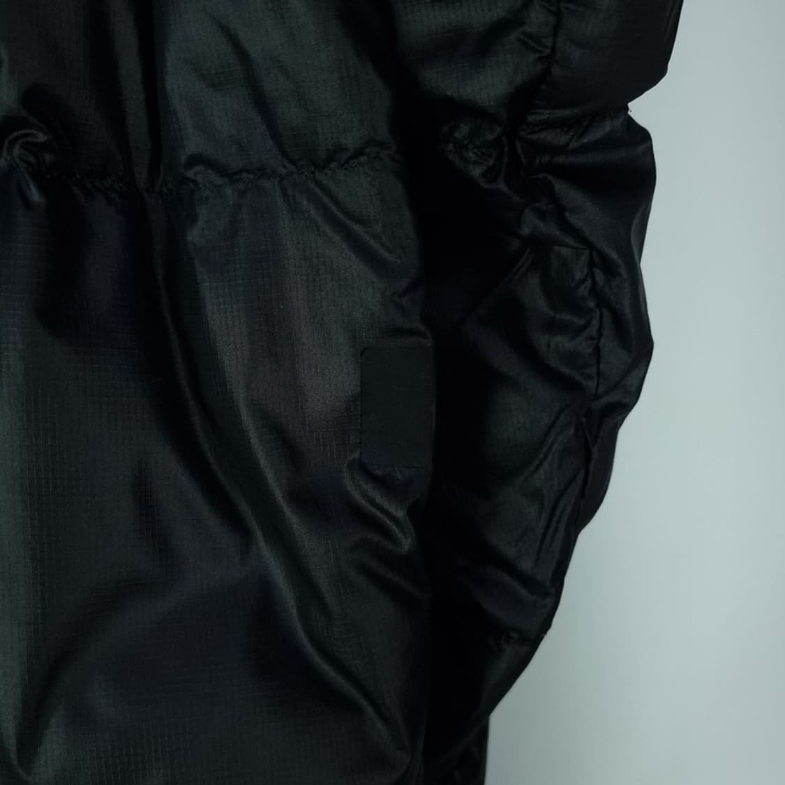 [노스페이스] 700 눕시 구스다운 푸퍼 다운 숏 패딩 블랙 M16876 상품이미지9