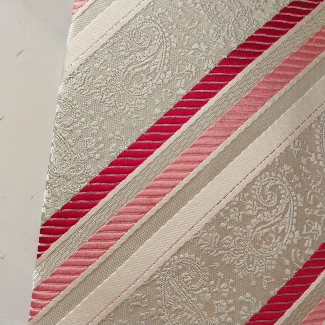 발망 실크 아이보리 레지멘탈 자카드 넥타이 9.1cm A등급 K1656
 상품이미지10