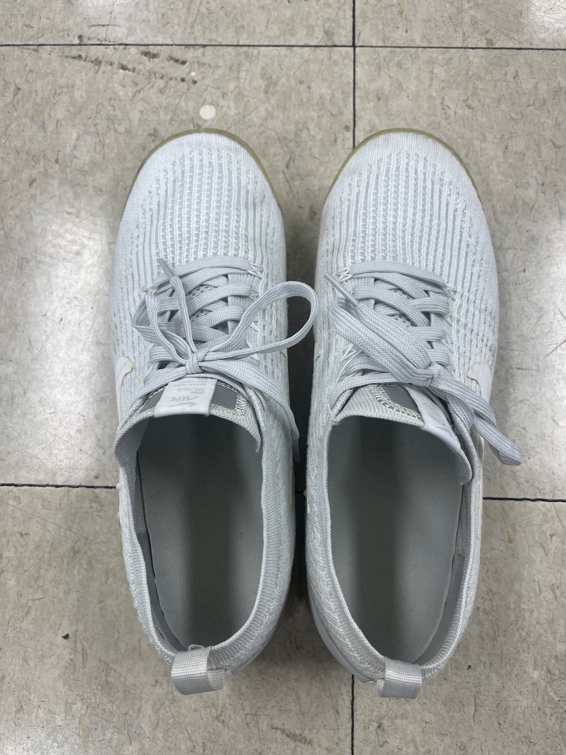 나이키 베이퍼맥스 플라이니트3 퓨어 플래티넘 상품이미지3