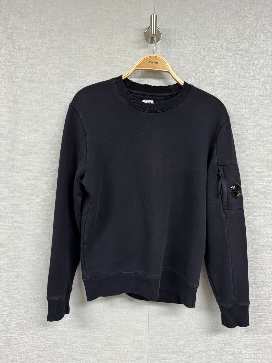 CP컴퍼니 렌즈 맨투맨 상품이미지1