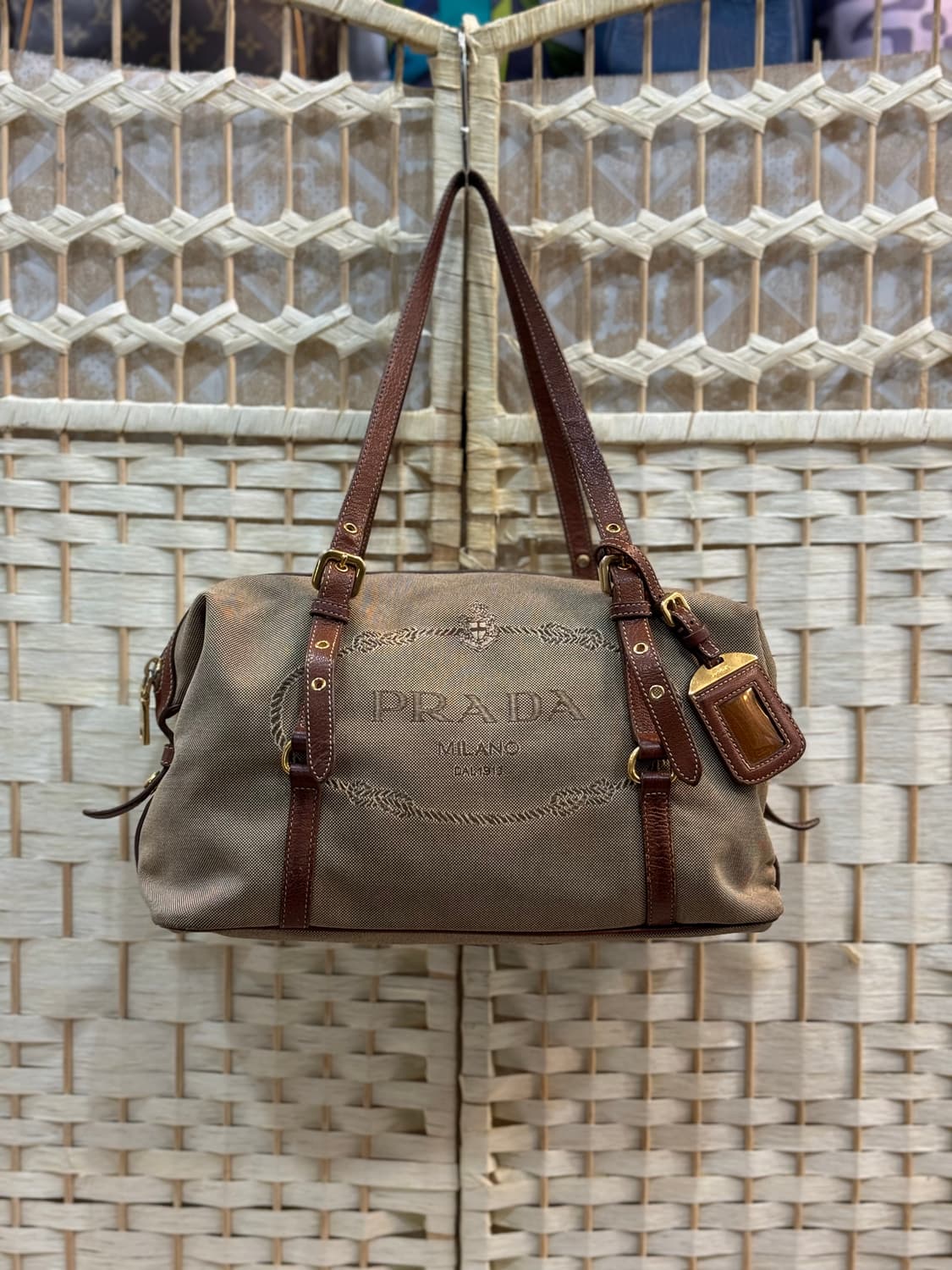 정품 프라다 캔버스 숄더백 팝니다 상품이미지1