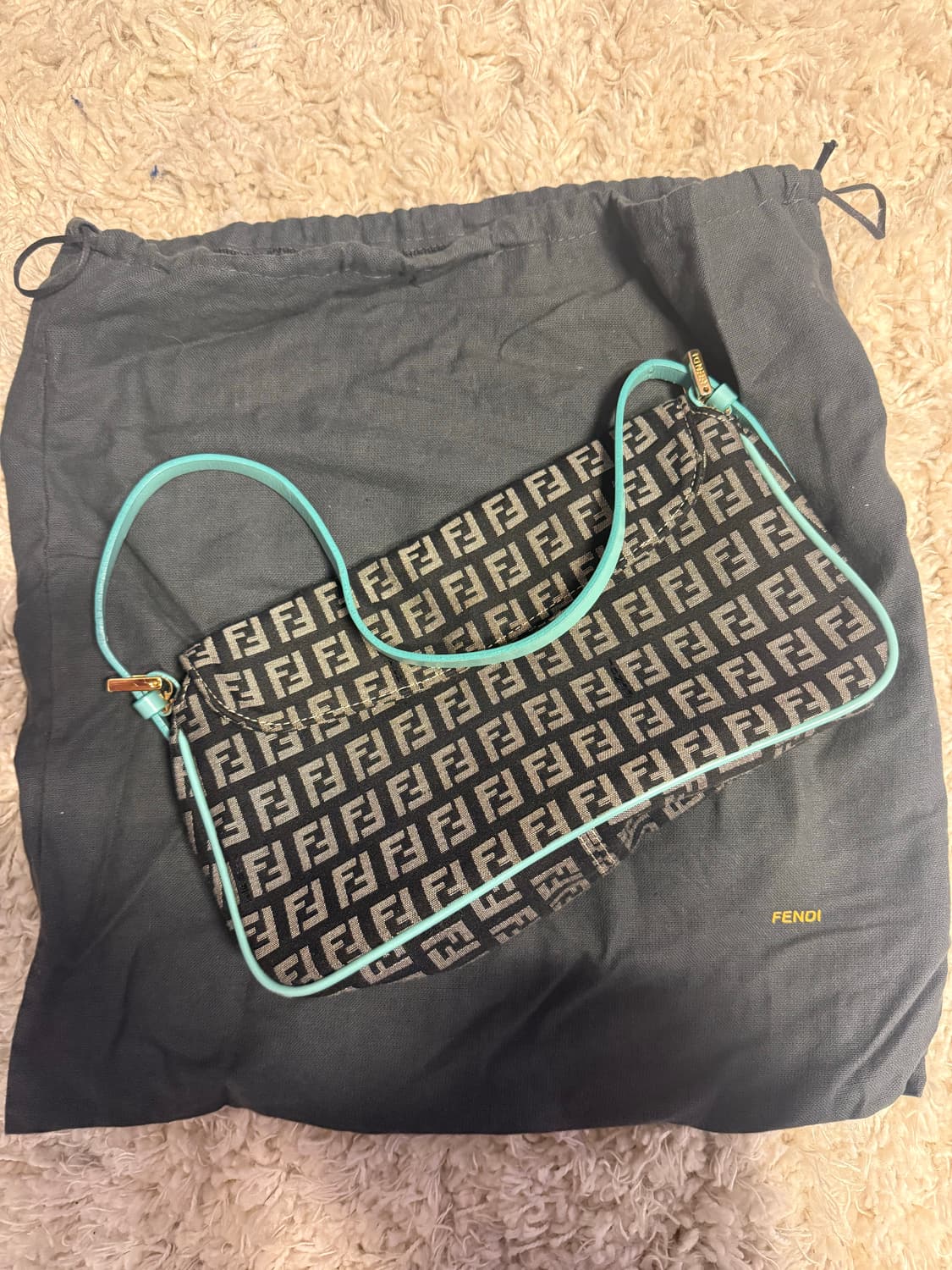 펜디숄더백 상품이미지1