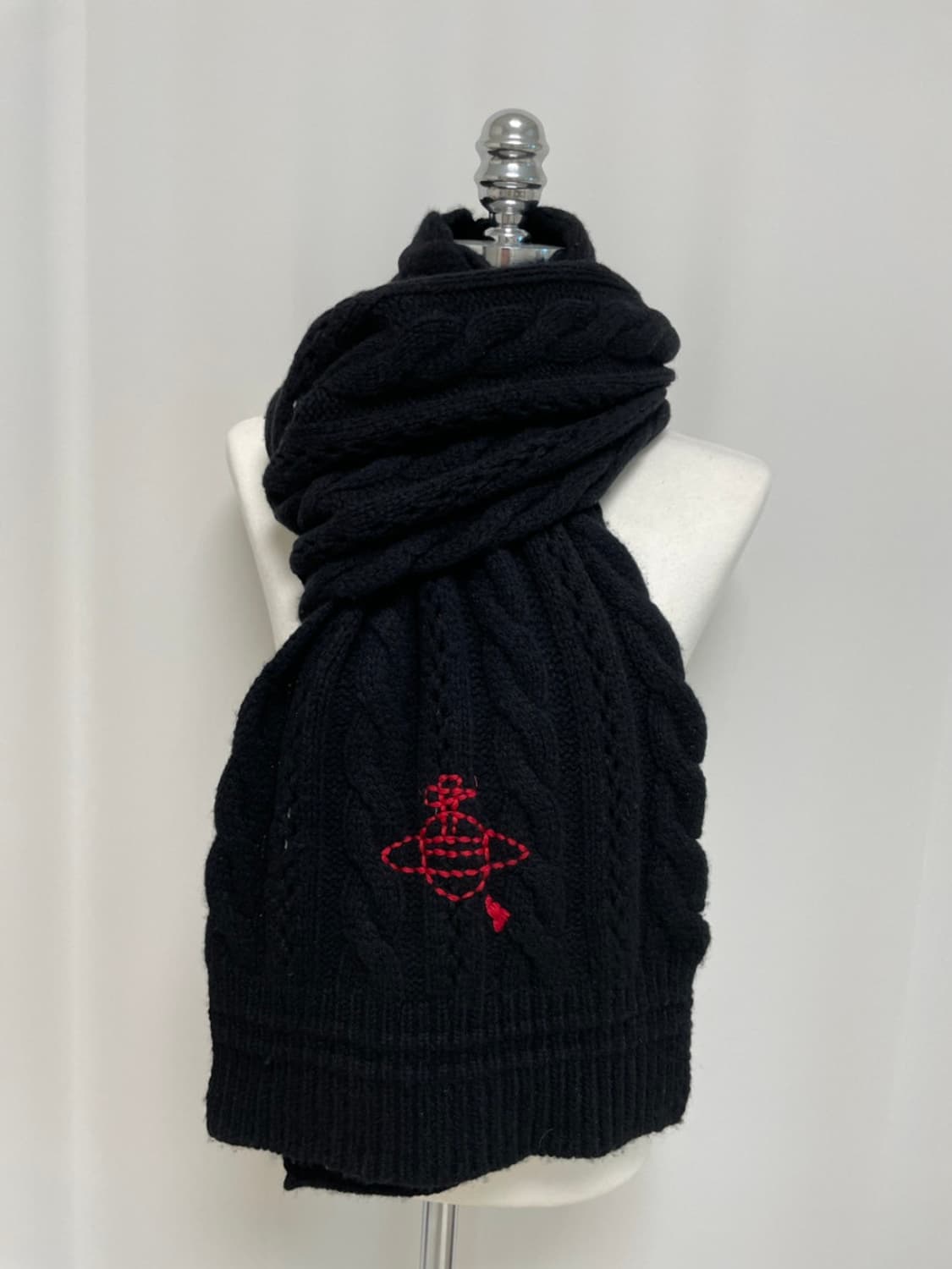 비비안웨스트우드 케이블 스티치 머플러 블랙 상품이미지7