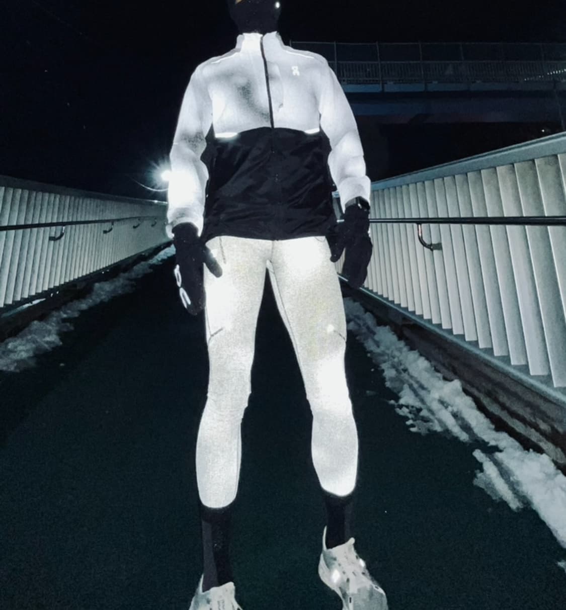 온러닝 루모스 웨더 자켓M /퍼포먼스 롱타이즈S 세트  상품이미지1