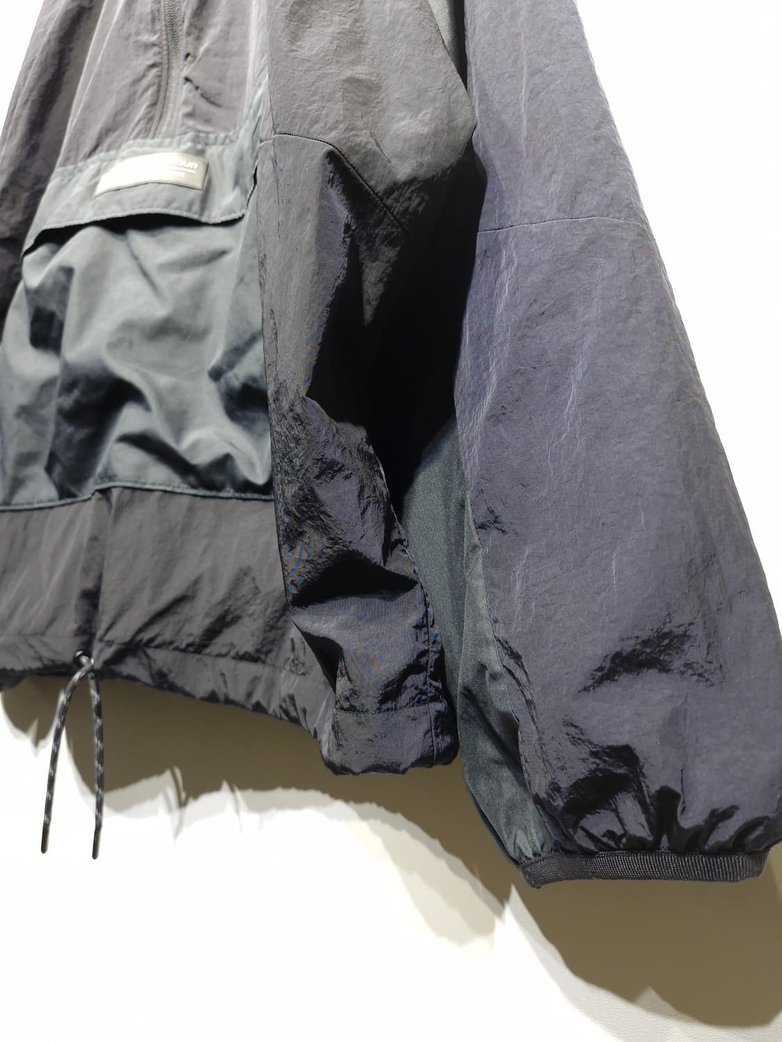 언더아머 UA RUSH 우븐 하프집업 아노락 상품이미지4