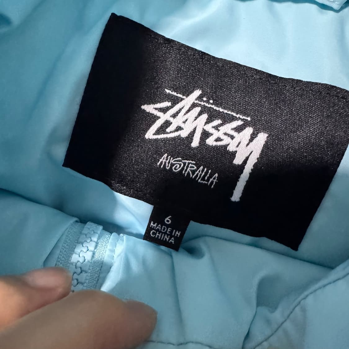 여성 스투시 그래피티 스카이블루 푸퍼 패딩 상품이미지4