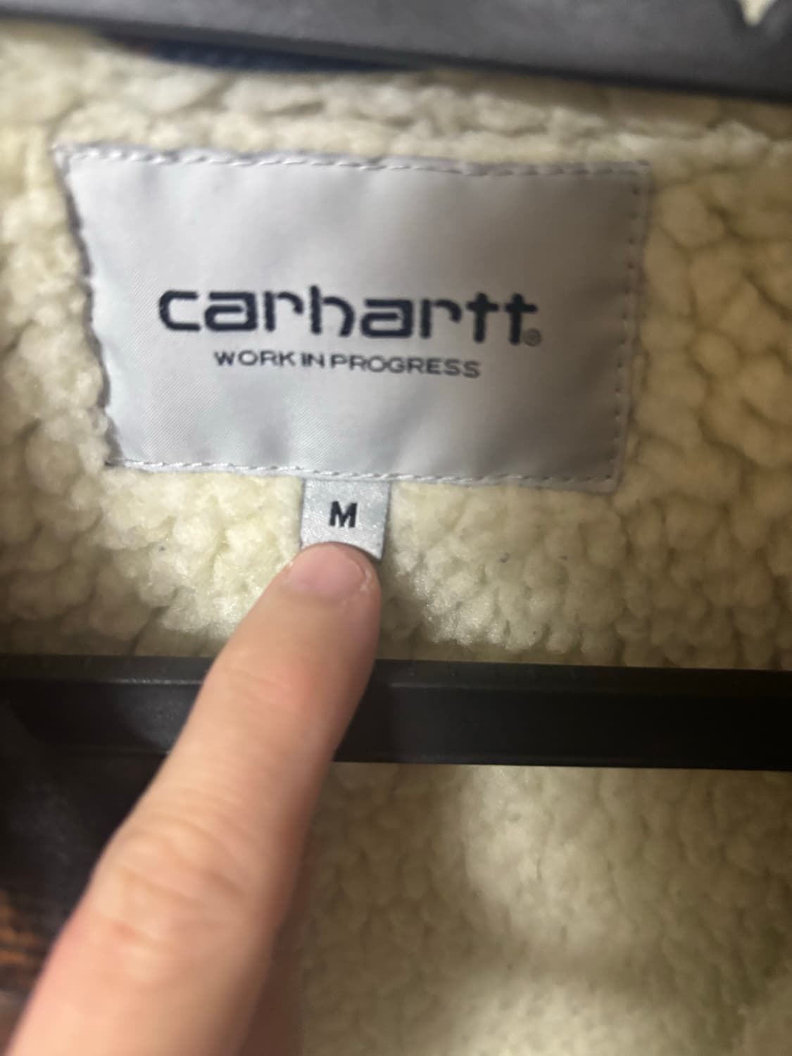 칼하트wip 네이비 체크 후리스셔프 상품이미지3