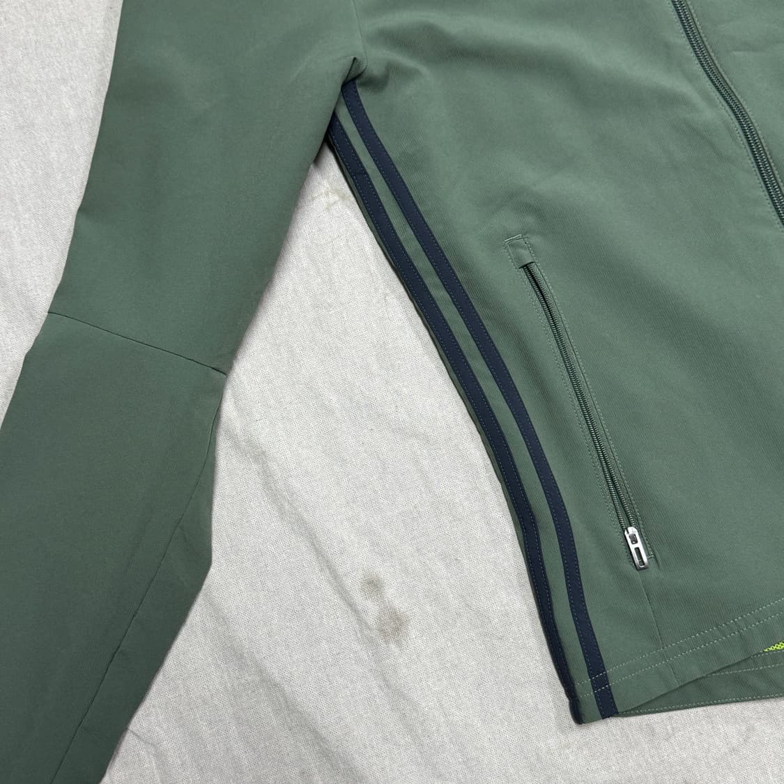 아디다스 독일 카키 바람막이 90 상품이미지5