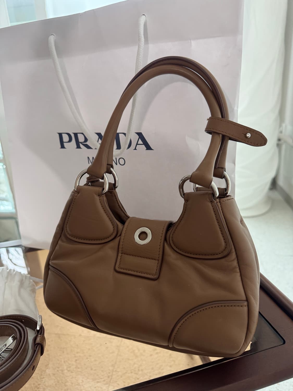 정가 350만 프라다 문백 / 연예인착용 상품이미지6