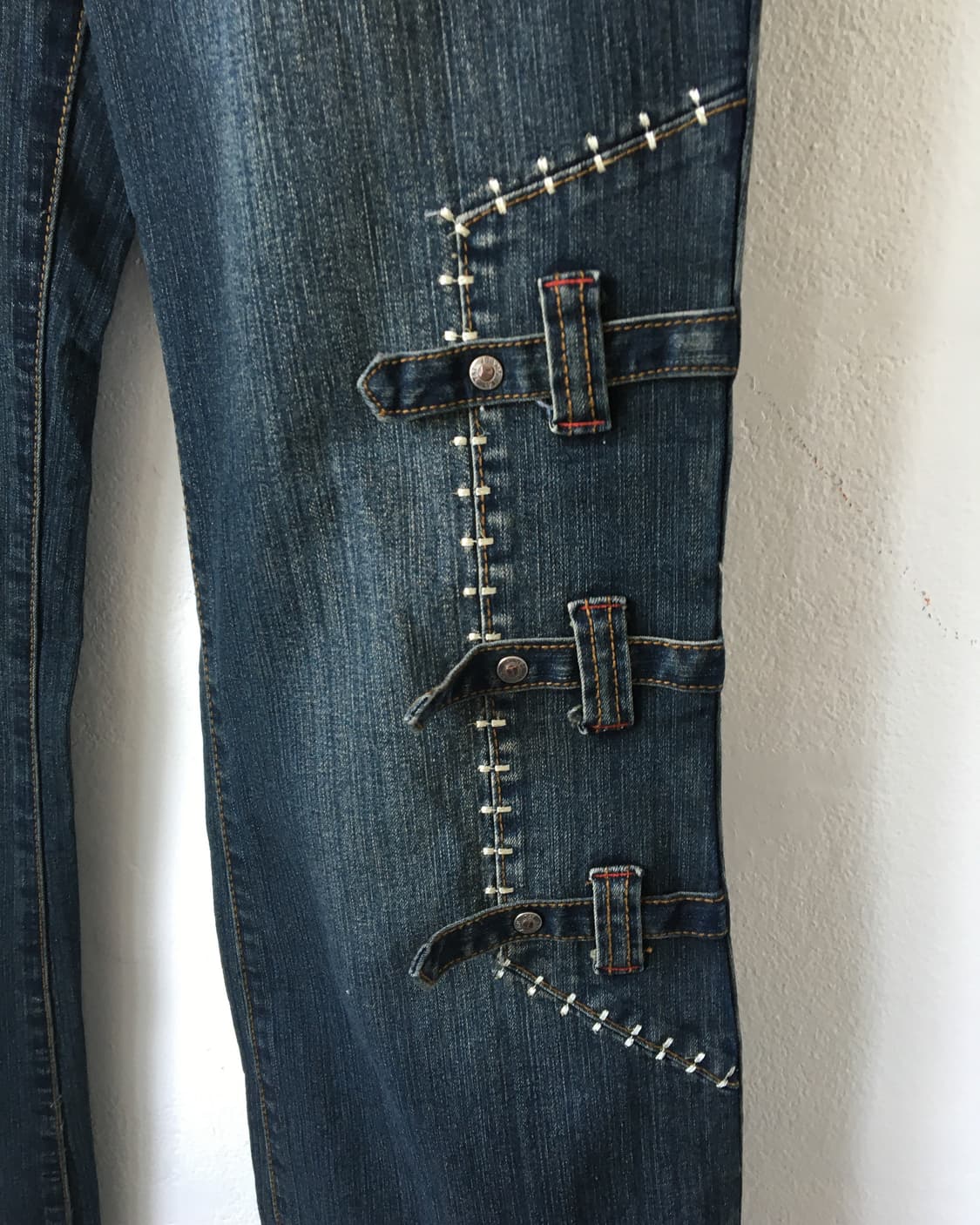 Stitch point belted denim pants 상품이미지5