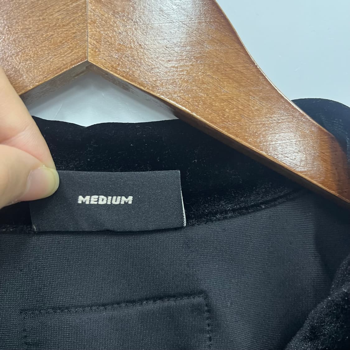 널디 블랙 벨벳 긴 팔 져지 상품이미지4
