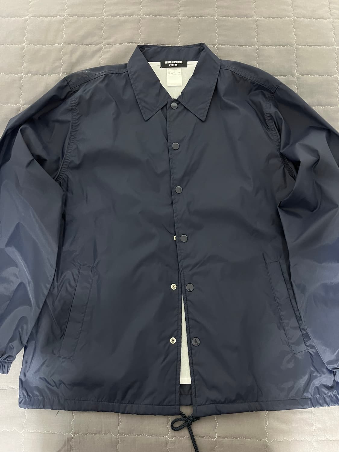 미하라 야스히로 x 스튜디오스 코치 자켓 네이비 2 상품이미지2