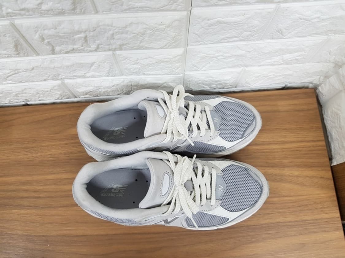 뉴발란스 U2002R 운동화 남성270  상품이미지3