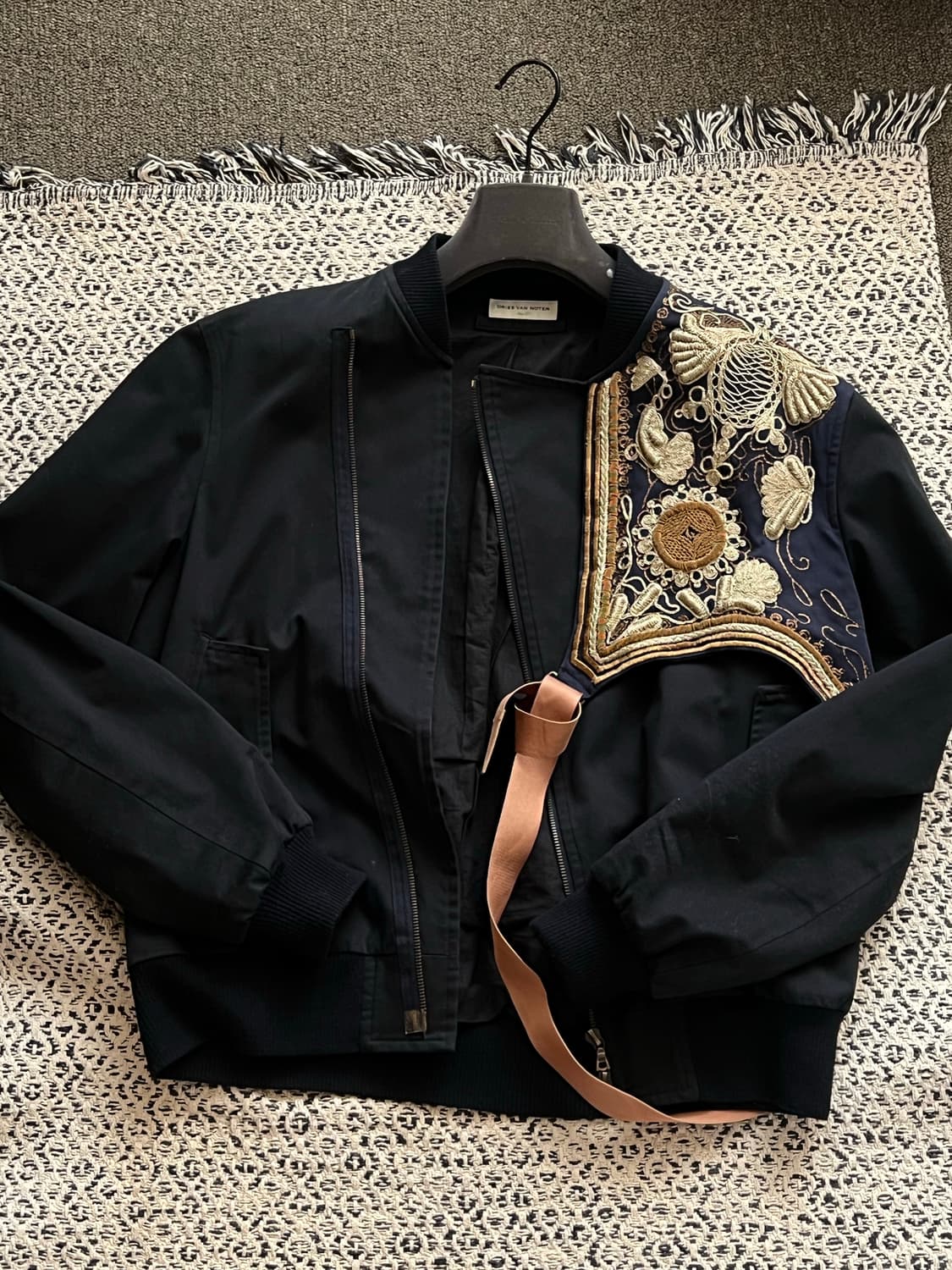 드리스 반노튼 15ss 하네스 봄버 50size 상품이미지4