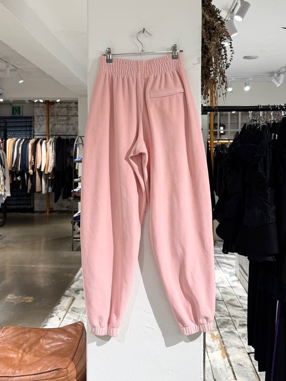 알렉산더 왕 핑크 벨벳 큐빅 조거 팬츠 상품이미지4