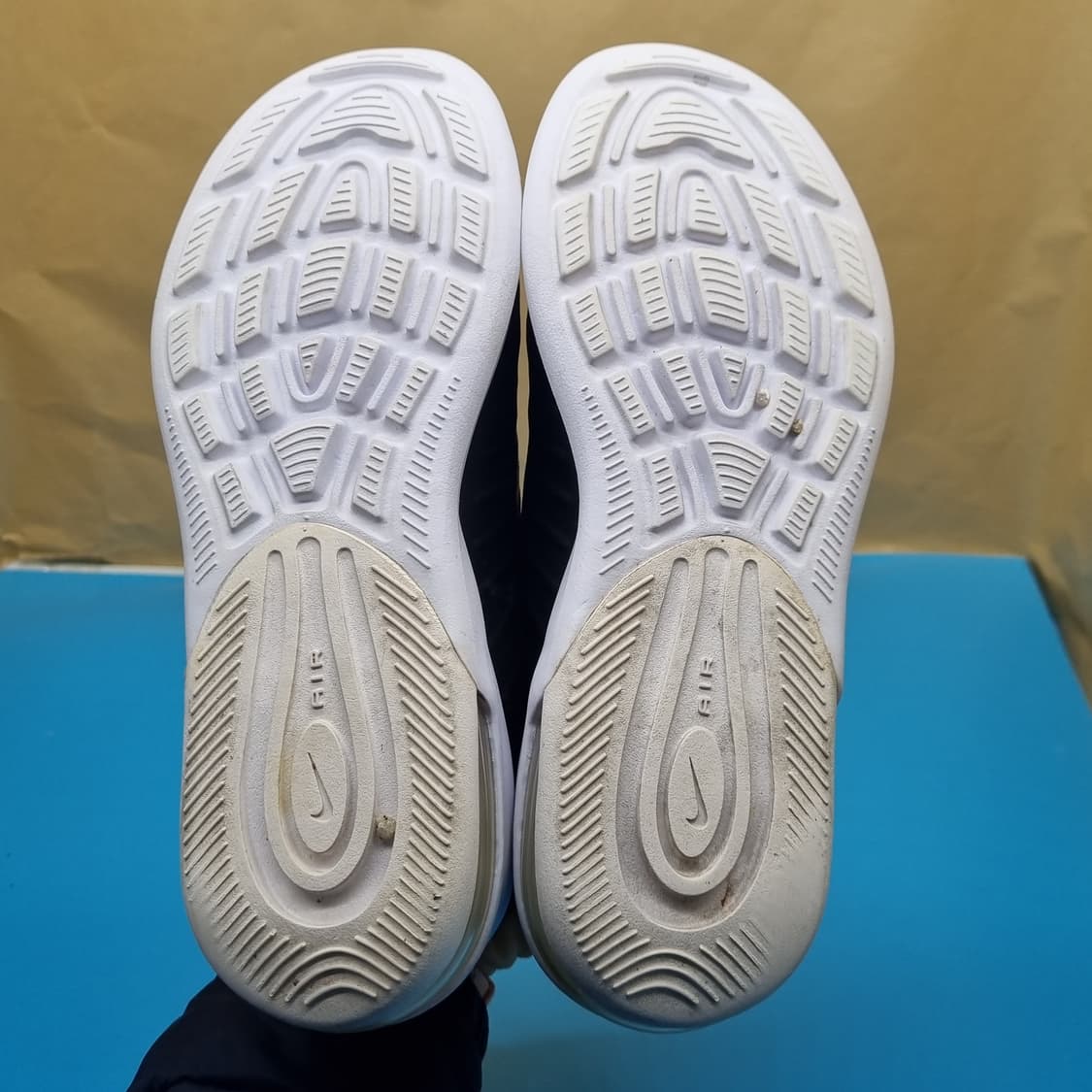 나이키 에어맥스 엑시스 블랙 운동화 225 상품이미지3