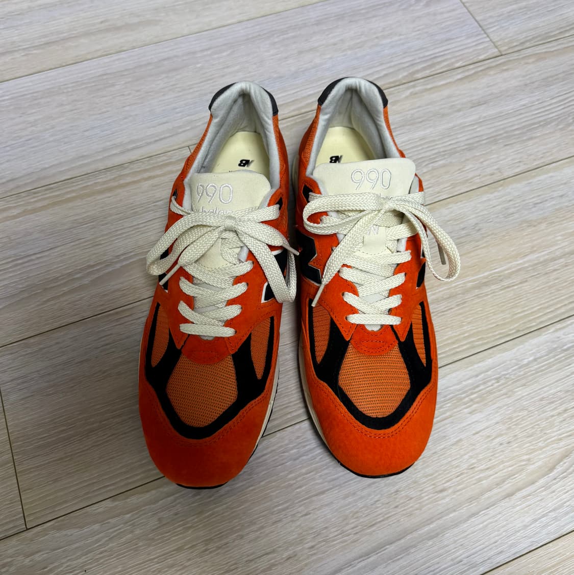 M990AI2 285사이즈 판매합니다. 상품이미지2