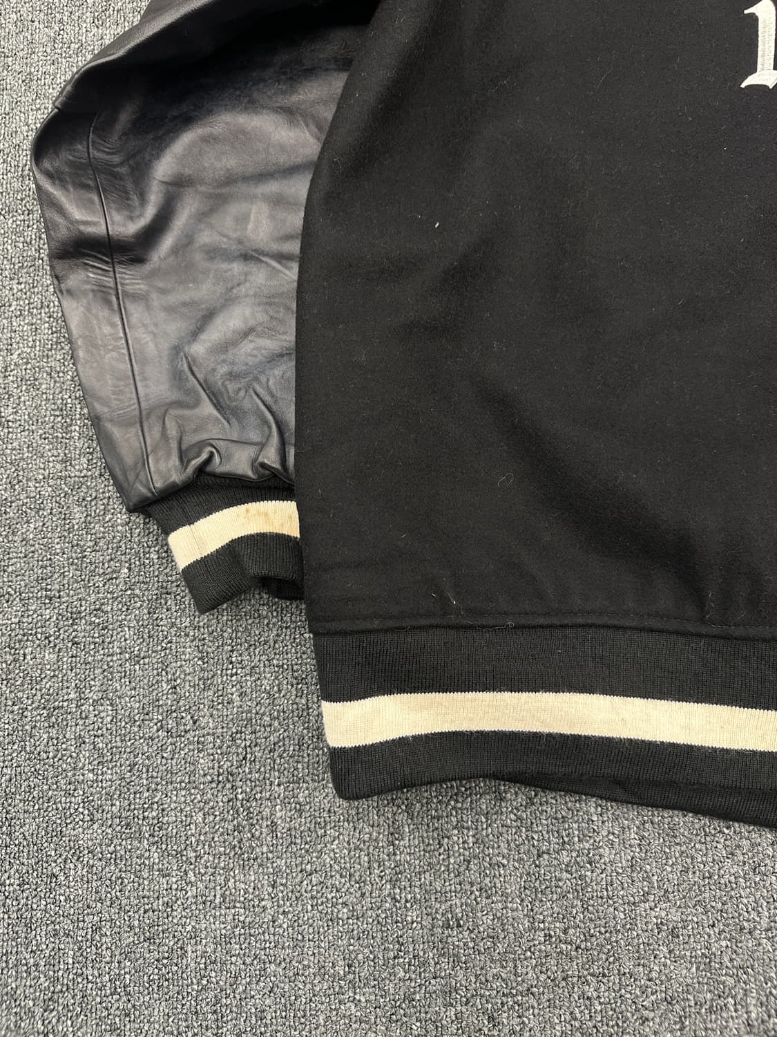 AND SUNS 자수 바시티자켓 레더암 블랙 상품이미지9