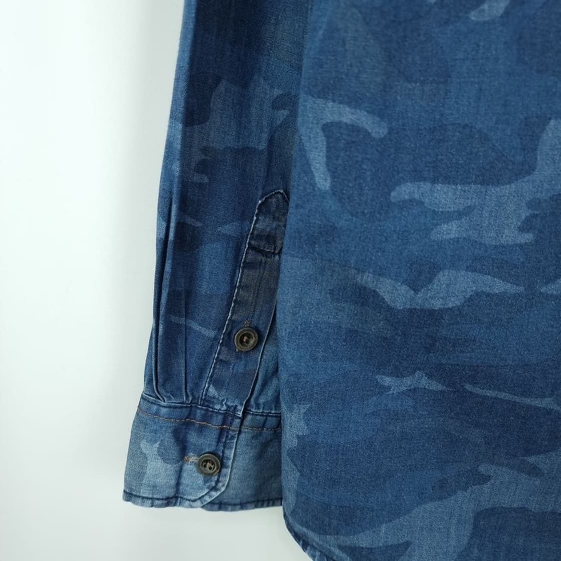 [데님앤서플라이] 카모 패턴 데님 셔츠 P01574 상품이미지6
