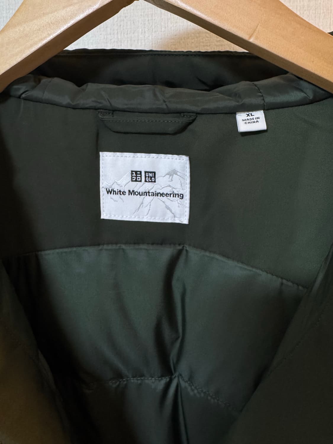 [XL]유니클로 x 화이트마운티니어링 하이브리드 다운 자켓 상품이미지5