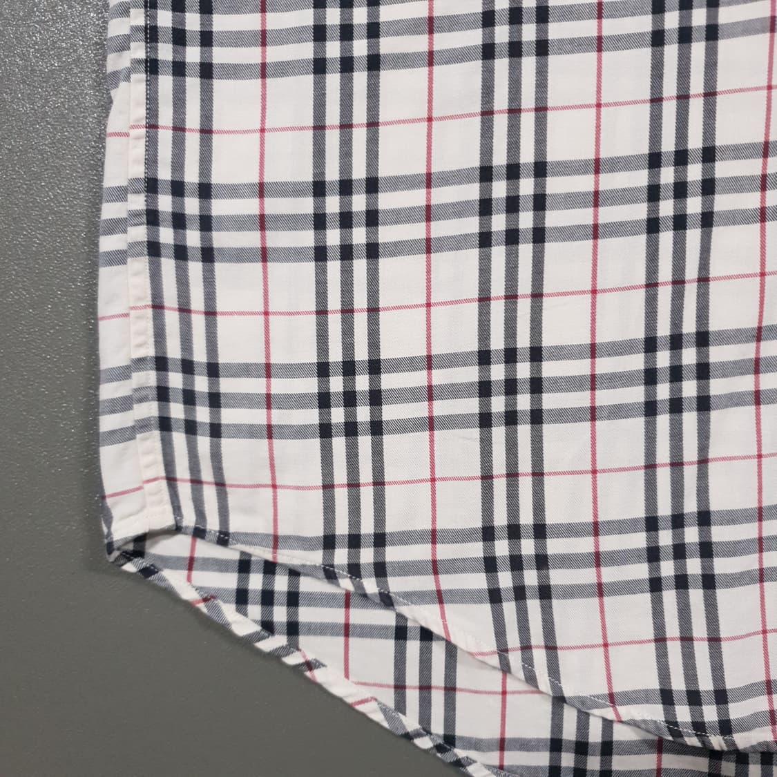 실측 2XL 버버리 크레스트 기사 로고 노바체크 포켓 버튼다운 반팔 셔츠 상품이미지3
