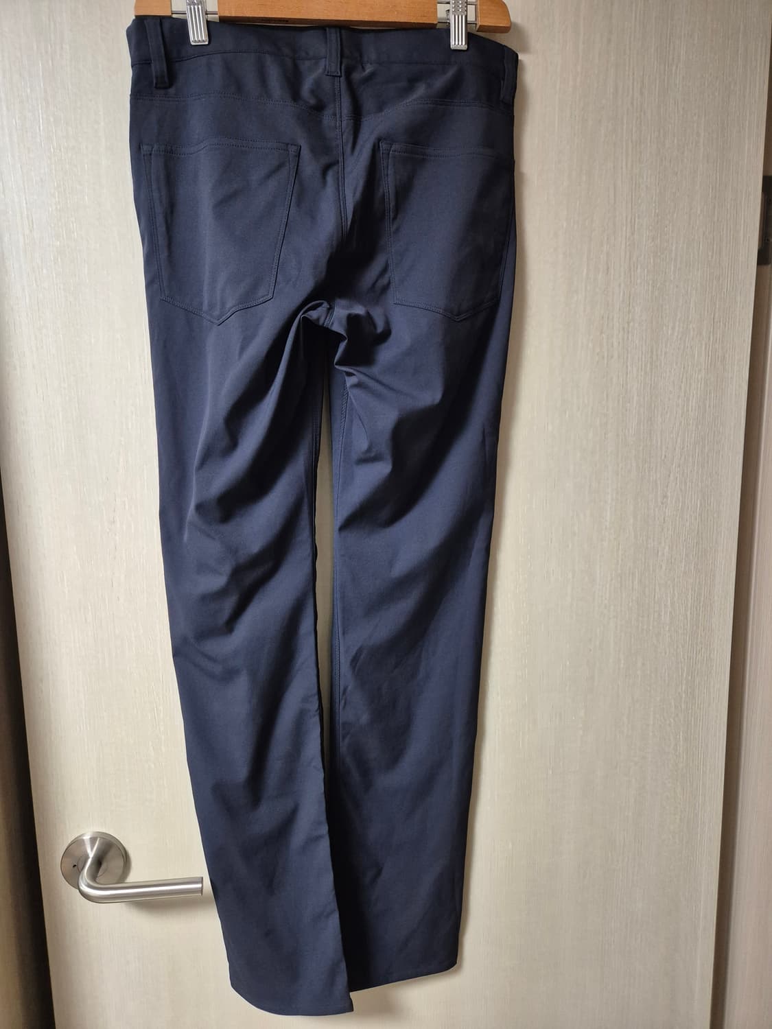 (새제품) 띠어리 팬츠 남성팬츠 스판바지 29 슬랙스 상품이미지2