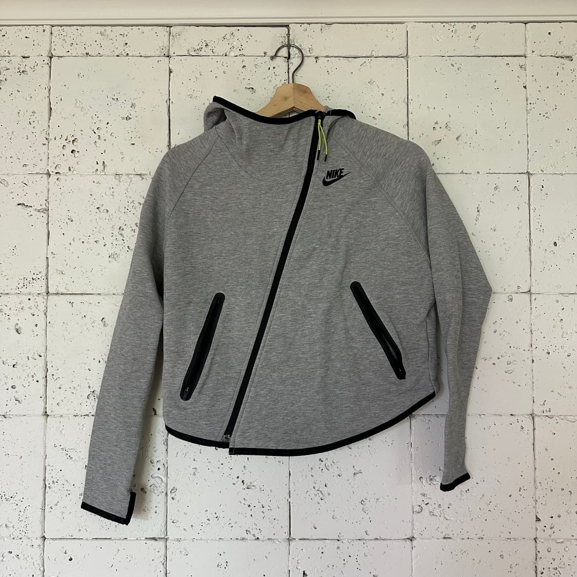 우먼S 나이키 테크팩 후드 집업 상품이미지1