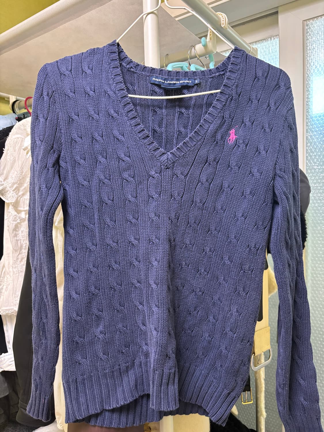 폴로 브이넥 꽈배기니트 s사이즈 상품이미지1