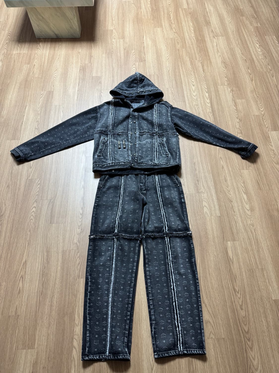 [L] 떠그클럽 mcm 블랙 셋업 상품이미지3