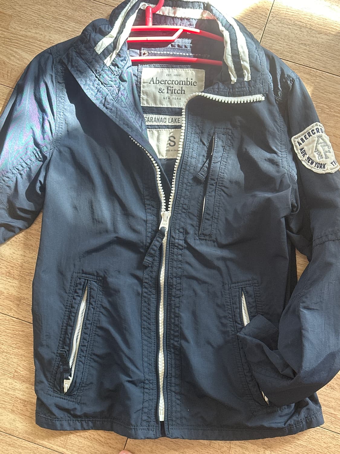 아베크롬비 바람막이 네이비 상품이미지1