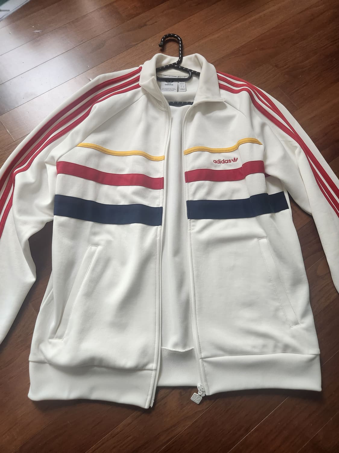 아디다스 트랙탑 상품이미지1