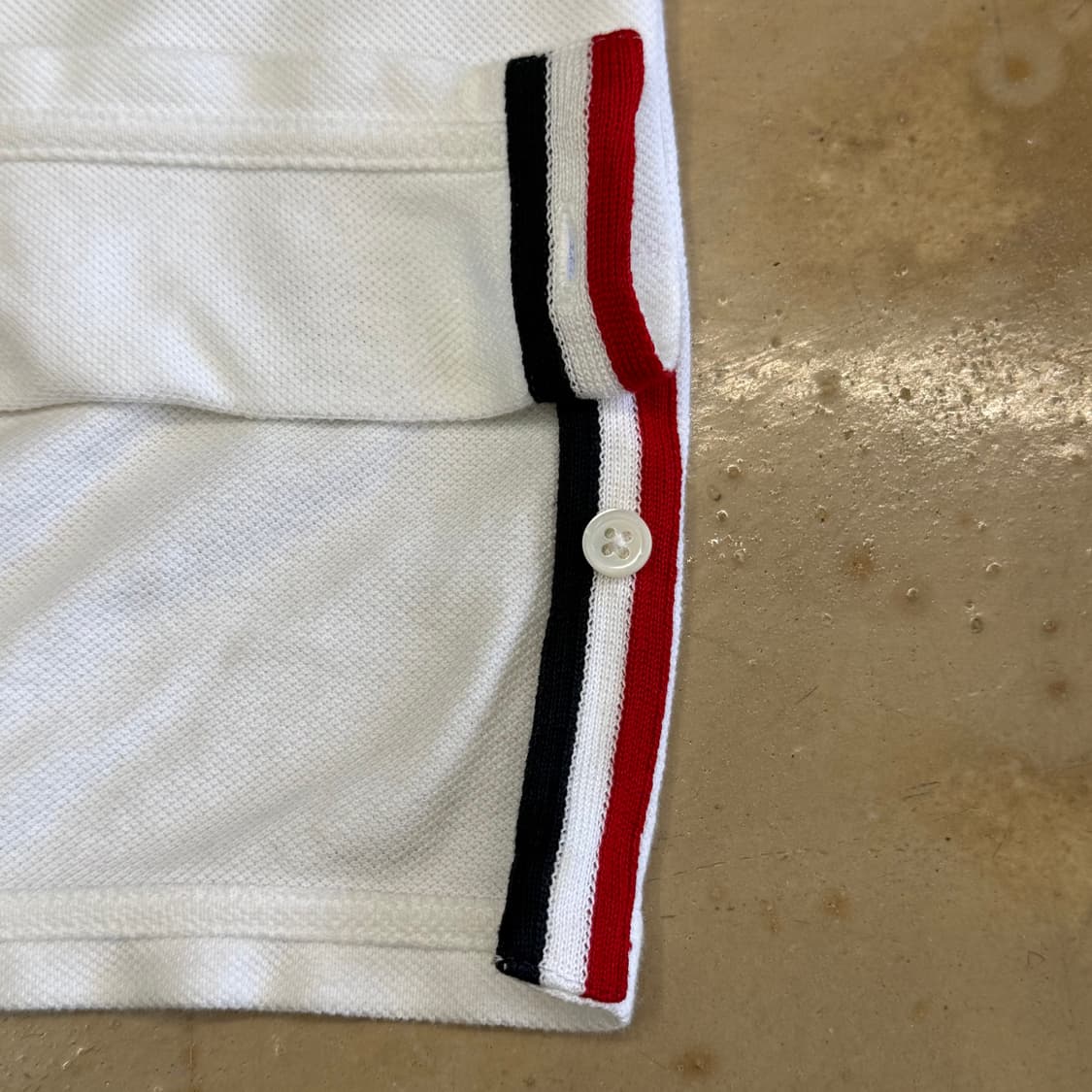 5 톰브라운 백스티치 화이트 티셔츠 상품이미지5