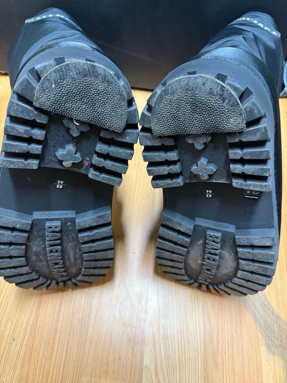 [43-44] 발렌시아가 알래스카 스키 부츠 하이 상품이미지5