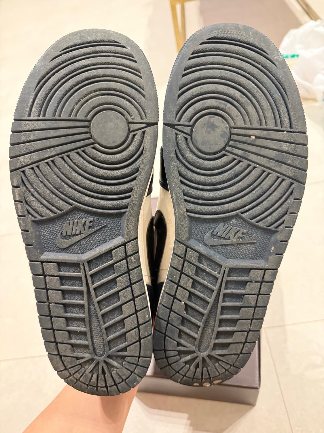 조던1 로우 다크틸 295사이즈 판매합니다 상품이미지4