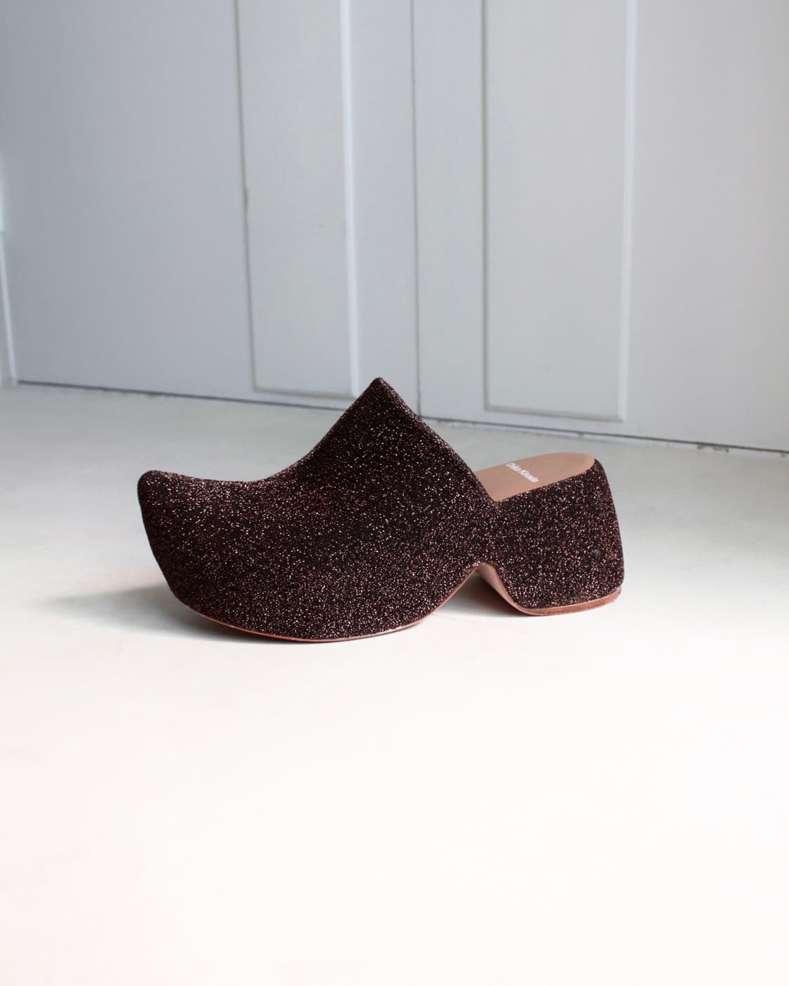 Chika kisada 2025 ss flat form mules 상품이미지1