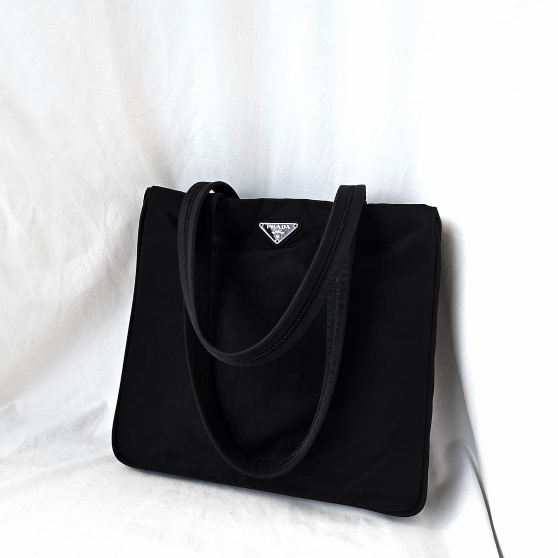 [정품 PRADA] 프라다 직사각 나일론 숄더백 쇼퍼백 상품이미지2